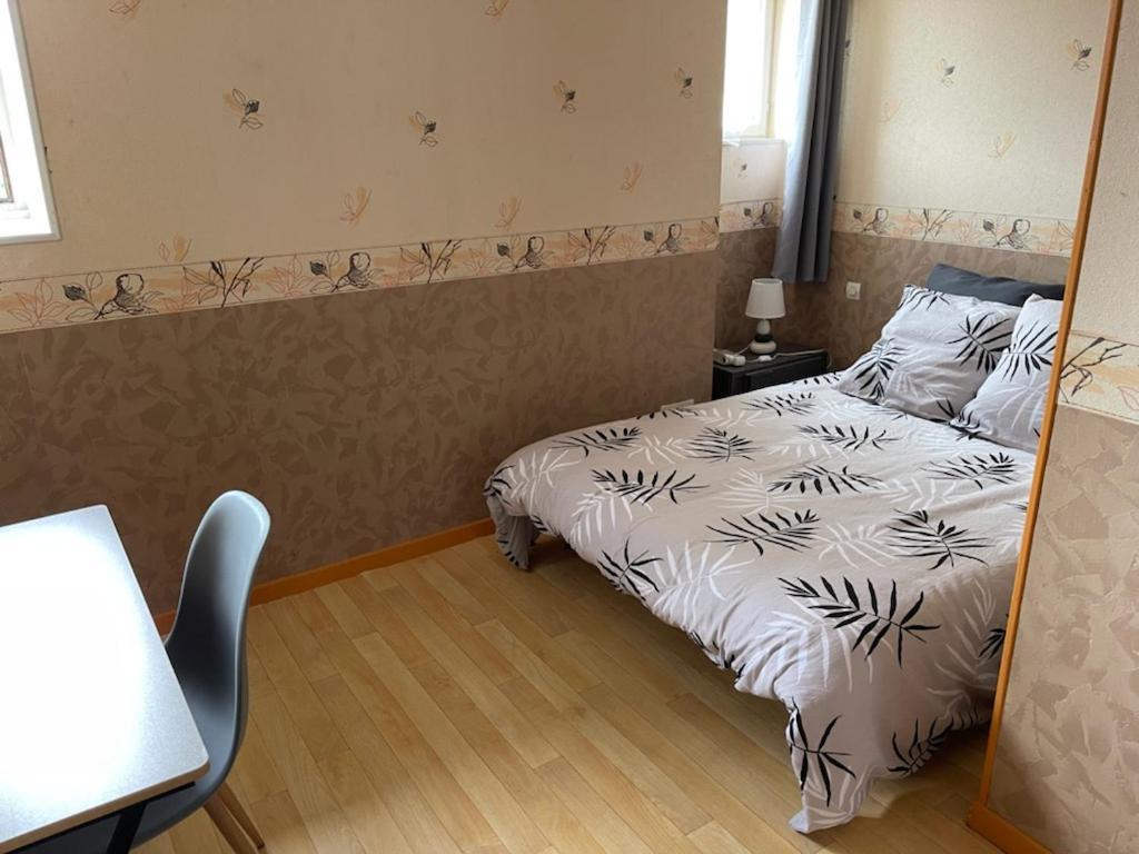 Chambre Double Avec Wifi 샤틀레로 외부 사진